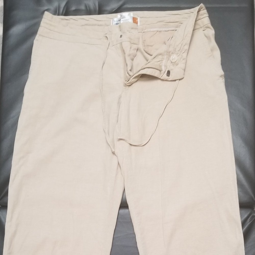 Old Navy Women Capris Size 6 Beige Linen Drawstring Pants